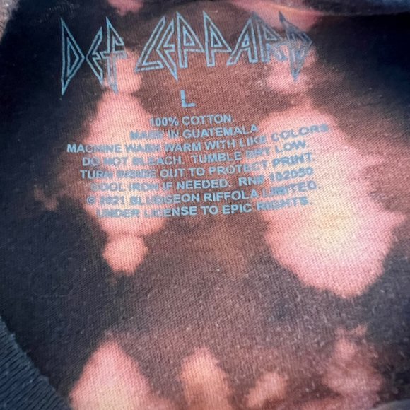 ✨Upcycled | Vintage Def Leppard Graphic Relaxed Fit T-Shirt | Large | Black - Picture 11 of 11